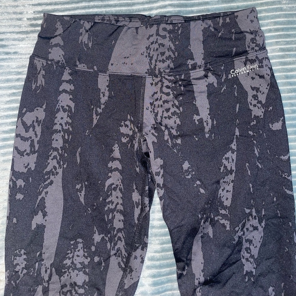 Calvin Klein performance capri athletic leggings Sz S